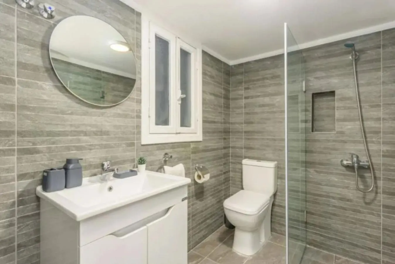 Apartment Steps 1Br In Gemmayze Beirut